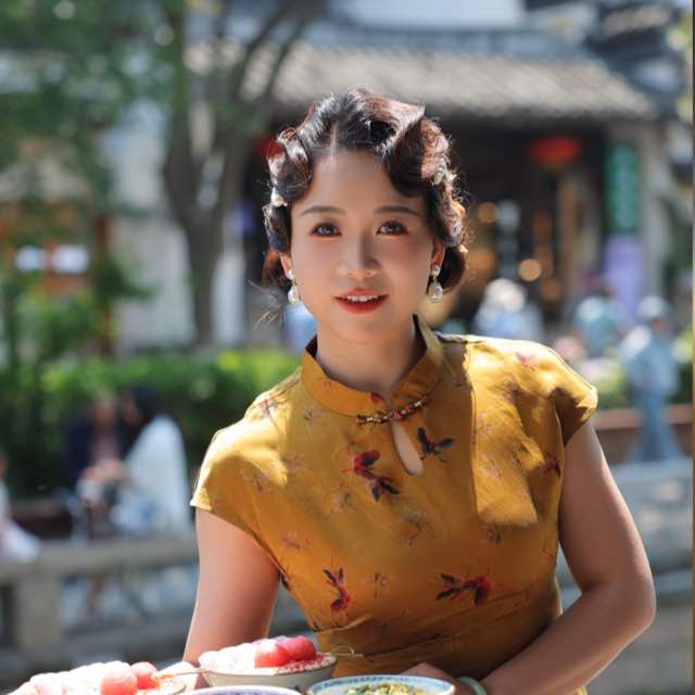 Anna, Sales Manager